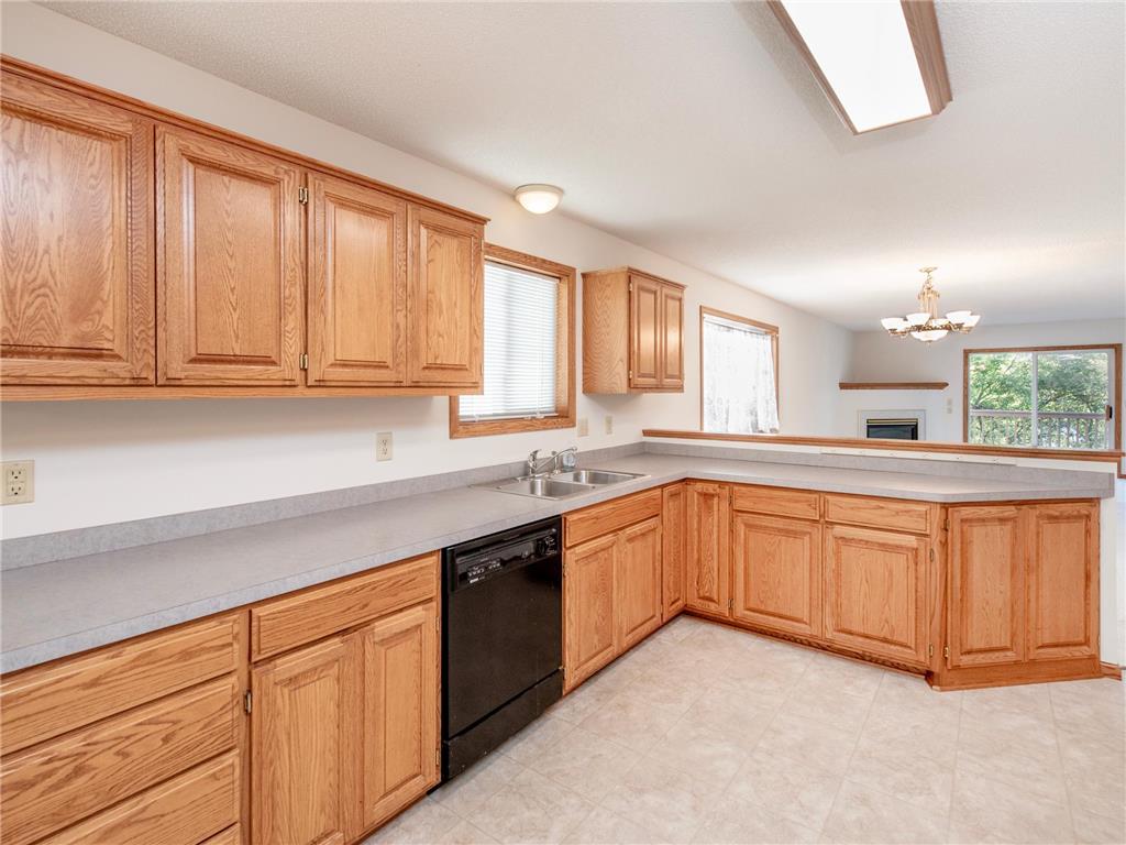 1630 Mackubin Street Saint Paul MN 55117 7031368 image12