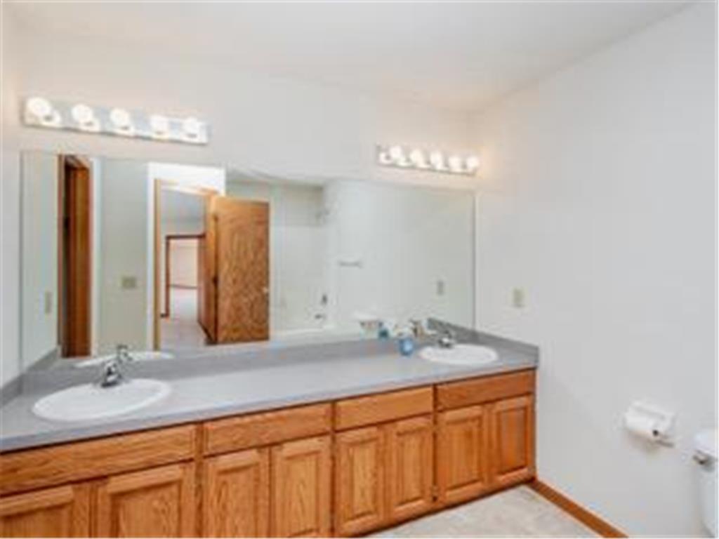 1630 Mackubin Street Saint Paul MN 55117 7031368 image23