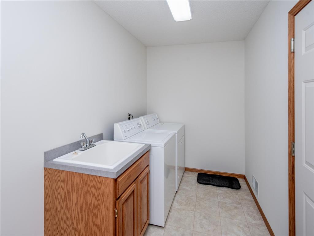 1630 Mackubin Street Saint Paul MN 55117 7031368 image27