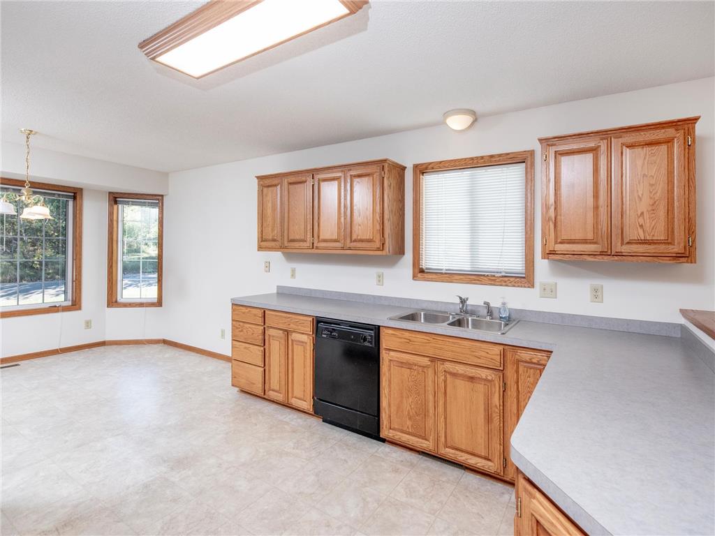 1630 Mackubin Street Saint Paul MN 55117 7031368 image9