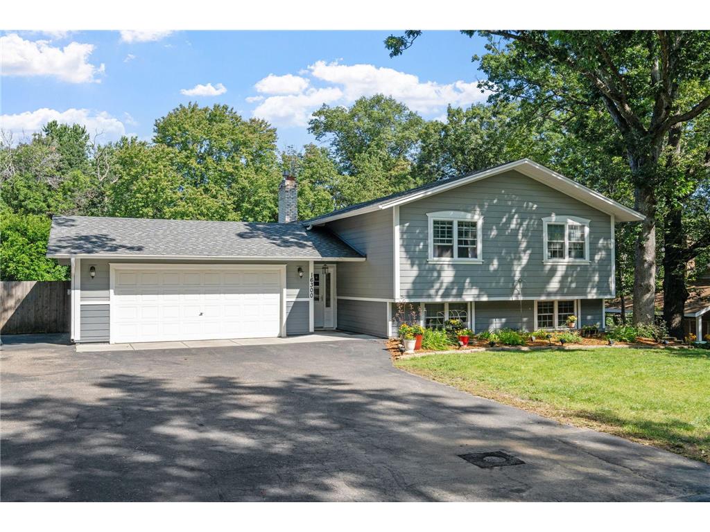 16300 N Hillcrest Court Eden Prairie MN 55346 6696619 image1