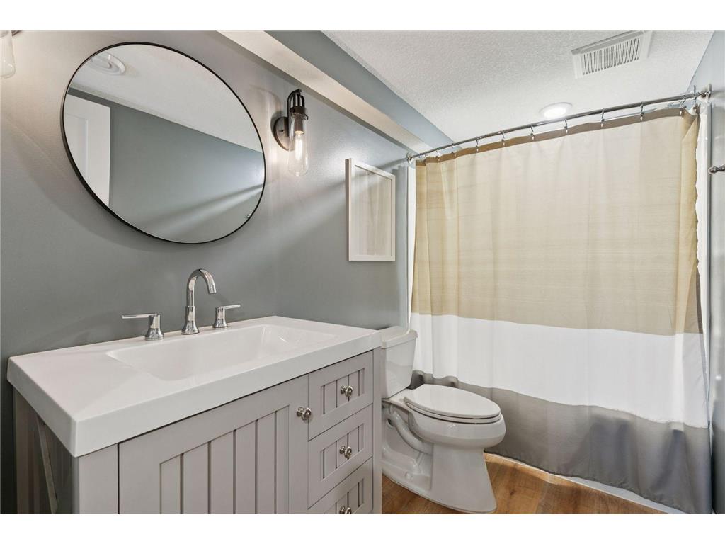 1631 Deephaven Drive Woodbury MN 55129 6826708 image59