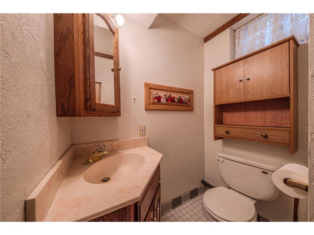 1633 Etna Street Saint Paul MN 55106 6814055 image18