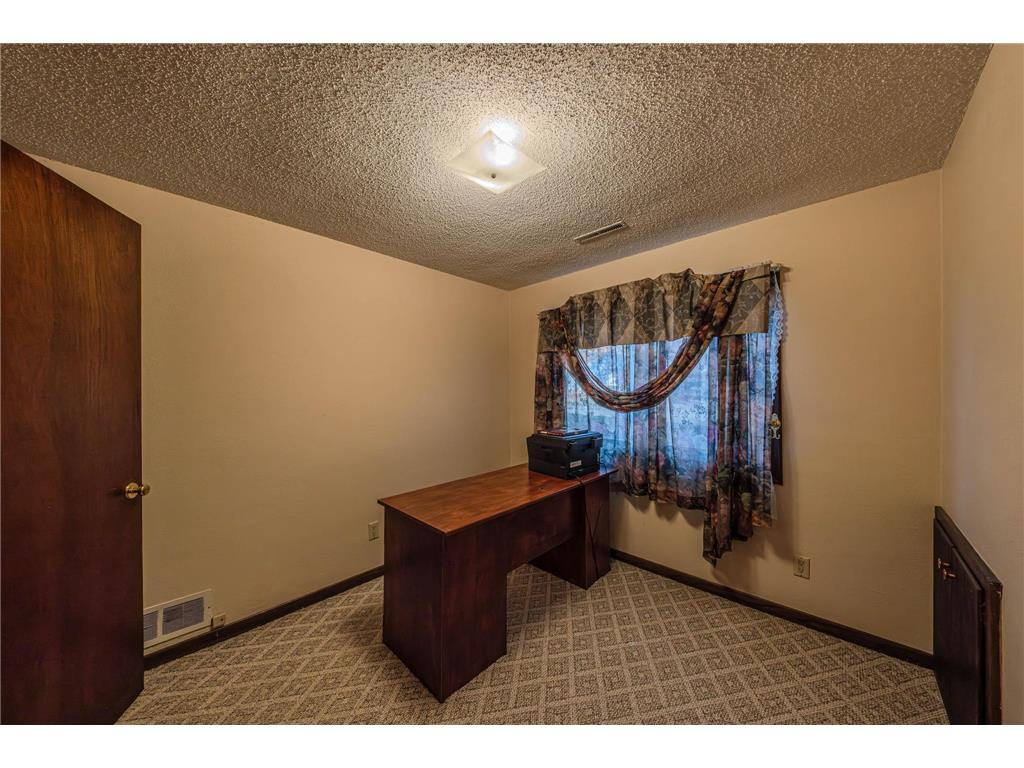 1633 Etna Street Saint Paul MN 55106 6814055 image22