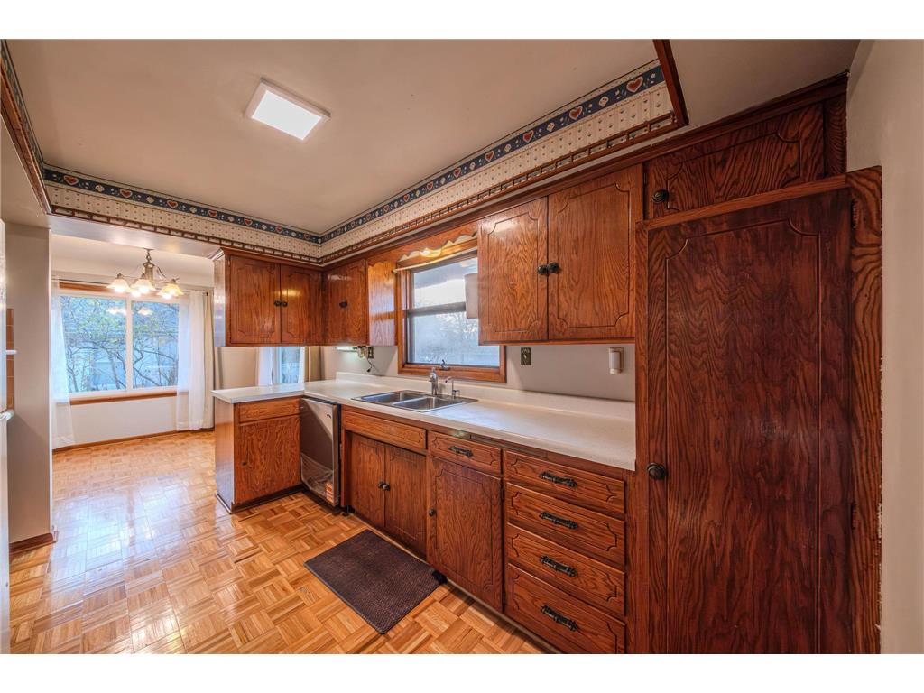 1633 Etna Street Saint Paul MN 55106 6814055 image26