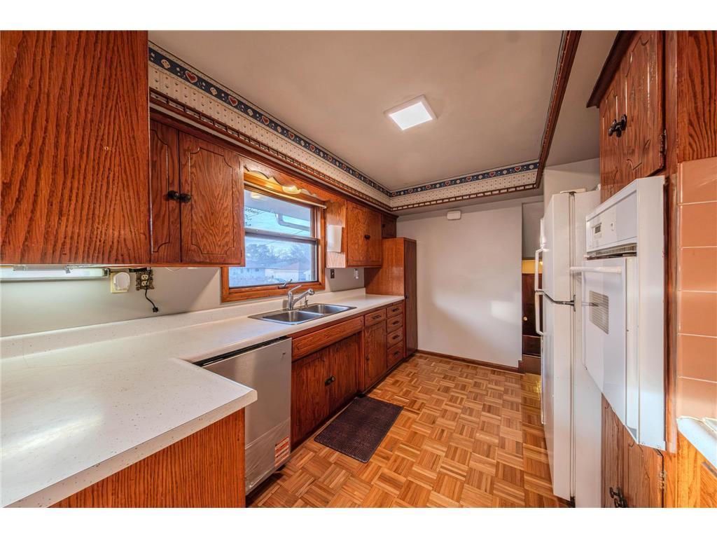 1633 Etna Street Saint Paul MN 55106 6814055 image27