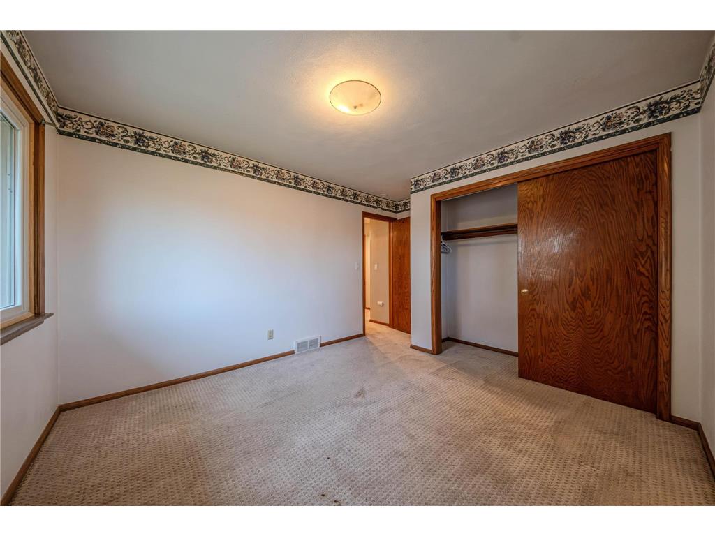 1633 Etna Street Saint Paul MN 55106 6814055 image7