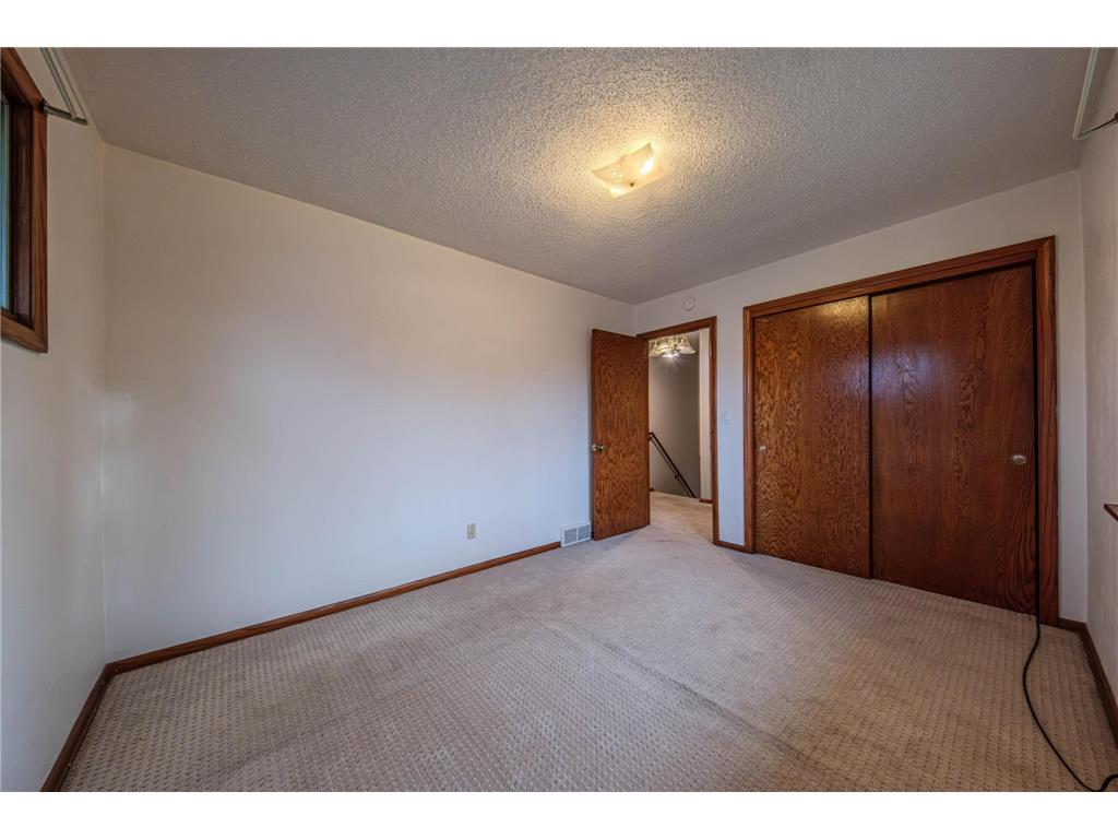 1633 Etna Street Saint Paul MN 55106 6814055 image9