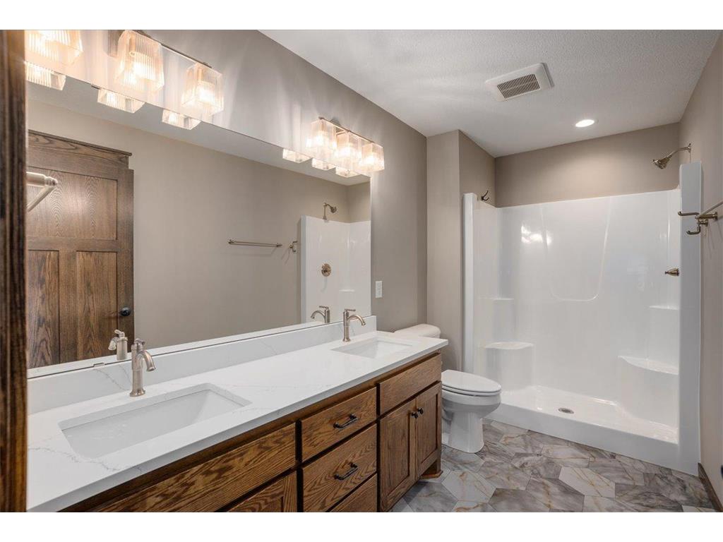 1633 Rolling Hills Lane River Falls WI 54022 6789570 image21