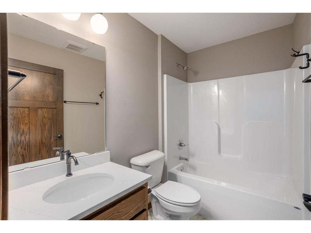 1633 Rolling Hills Lane River Falls WI 54022 6789570 image26