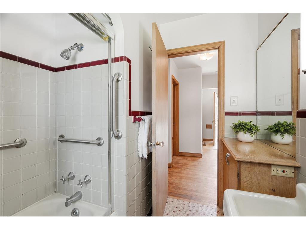 1633 Rome Avenue Saint Paul MN 55116 7066981 image21
