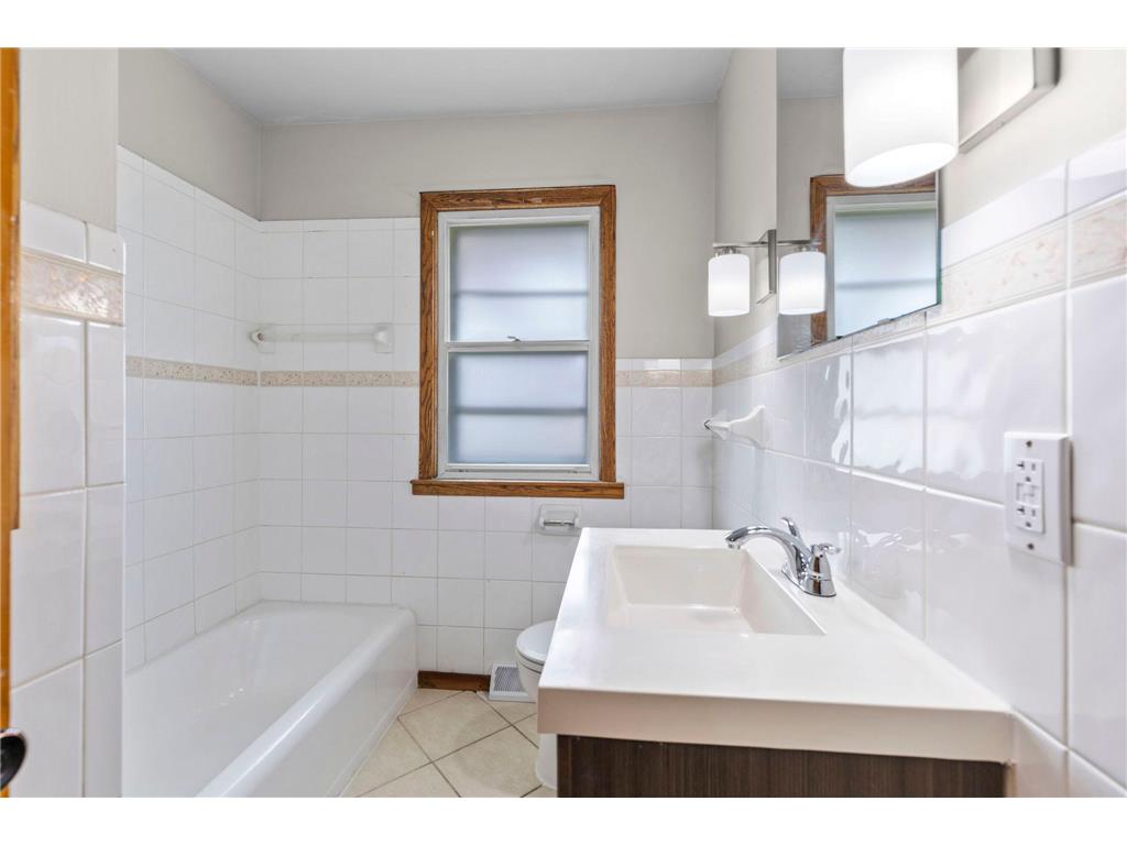 1633 Sherwood Avenue Saint Paul MN 55106 7075536 image17