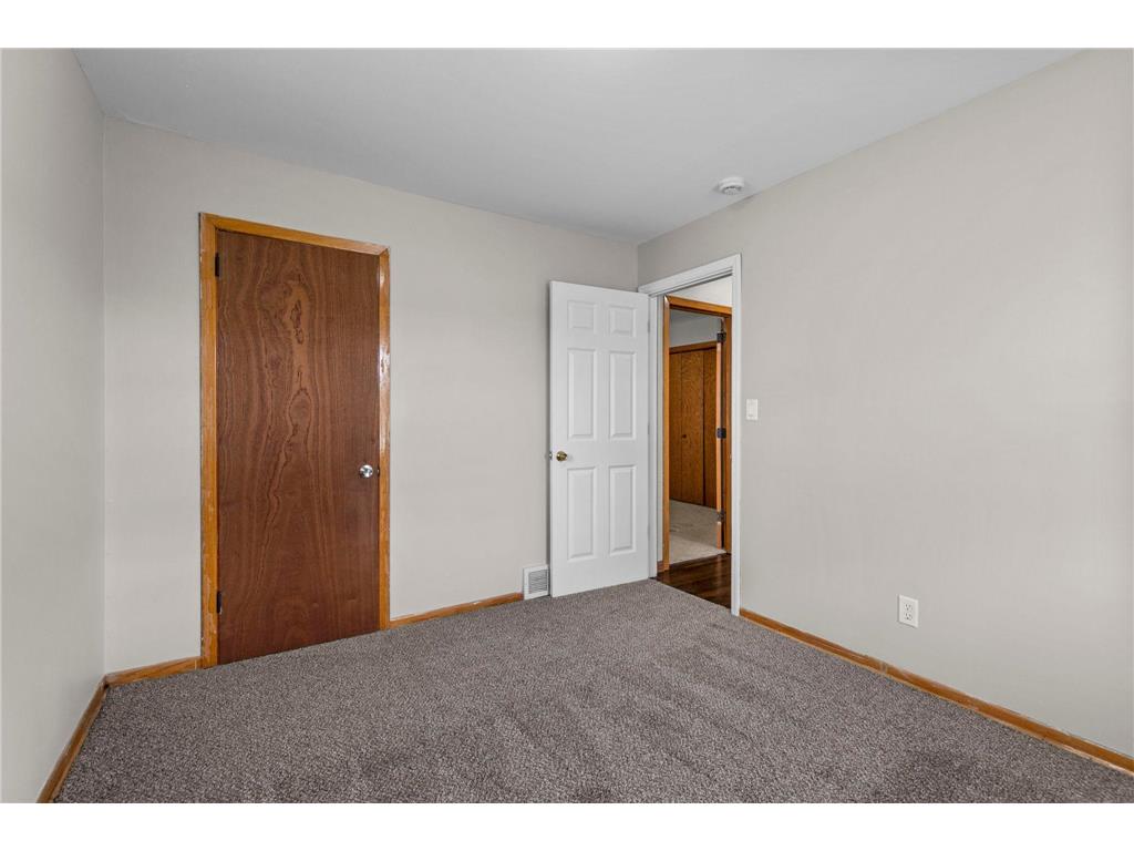 1633 Sherwood Avenue Saint Paul MN 55106 7075536 image19