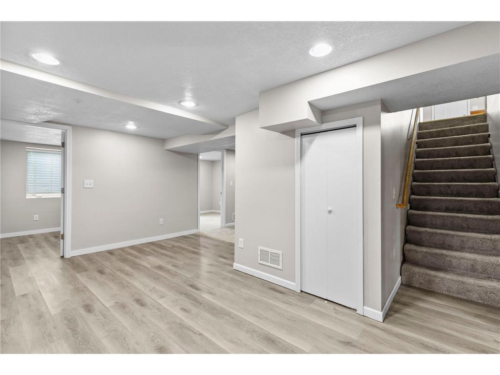 1633 Sherwood Avenue Saint Paul MN 55106 7075536 image27