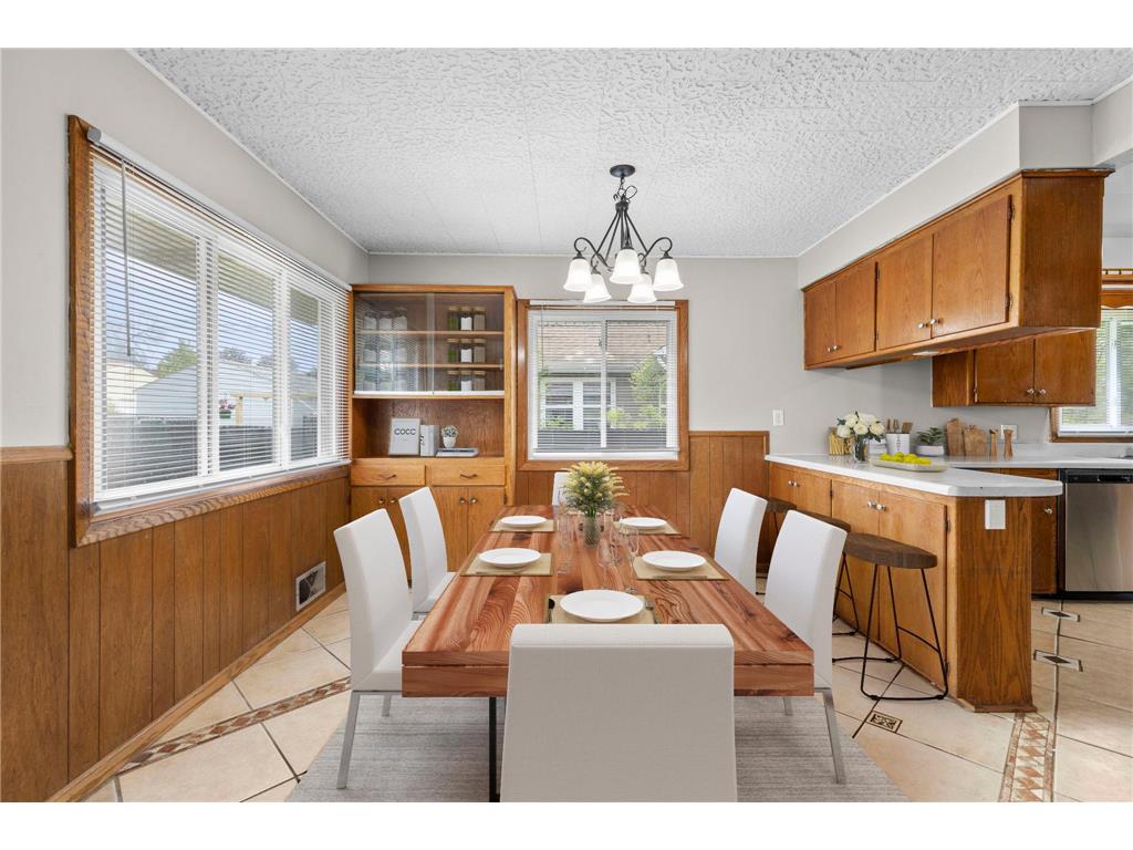 1633 Sherwood Avenue Saint Paul MN 55106 7075536 image8