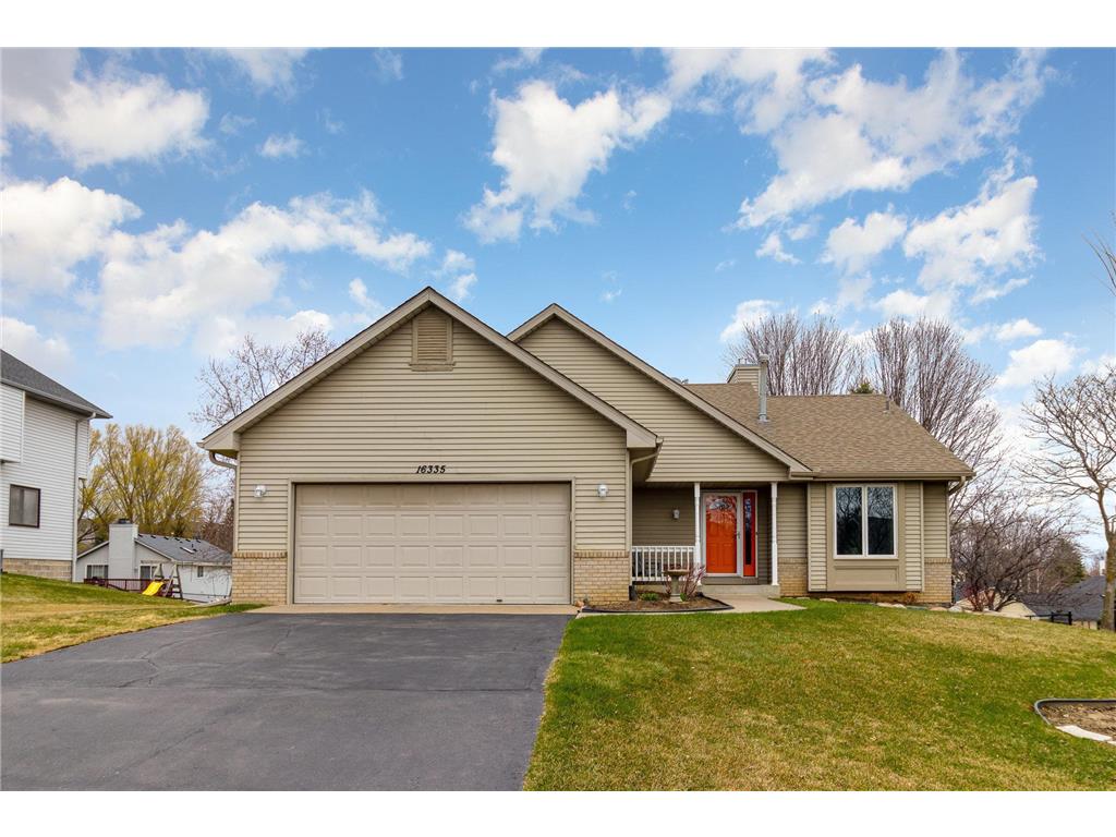 16335 Greenbriar Court, Lakeville, MN, 55044 | MLS: 6701405 | Edina Realty