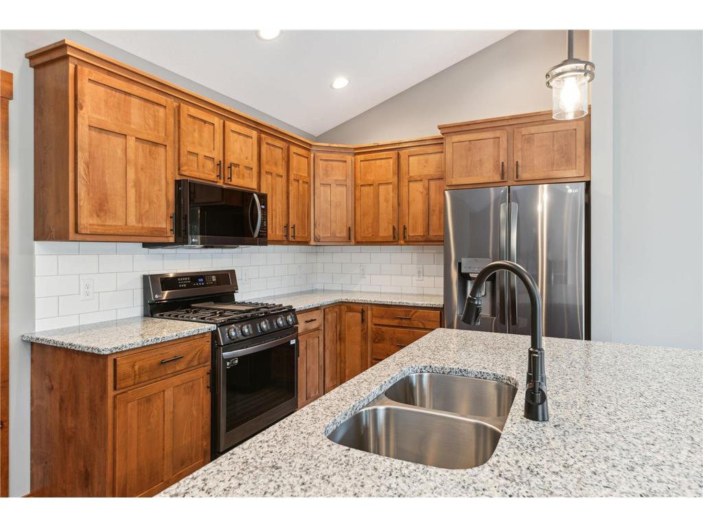 1635 72nd Avenue Hammond WI 54015 7015799 image2