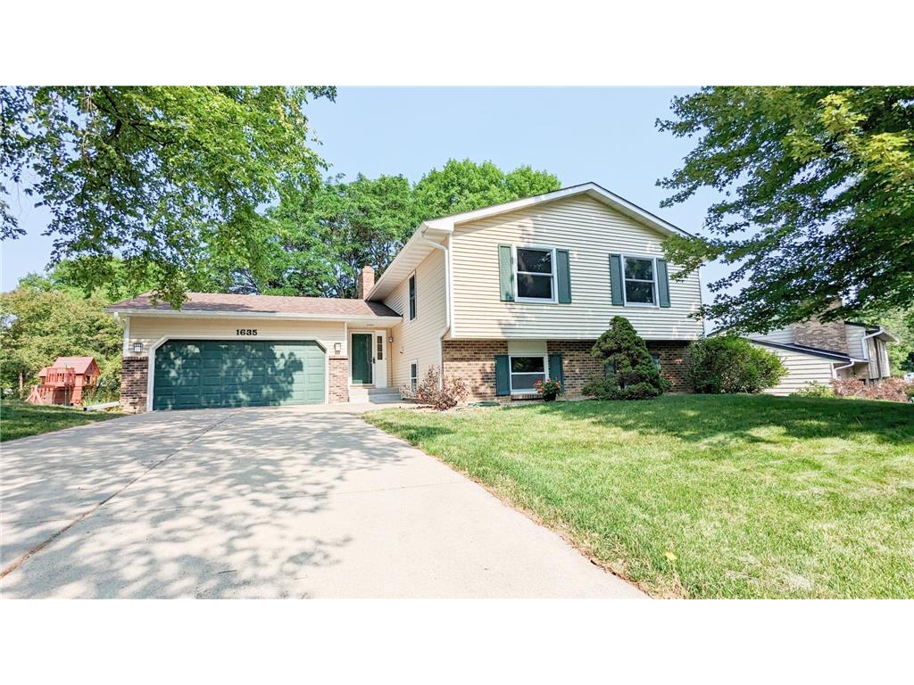 1635 Chatham Avenue Arden Hills MN 55112 6397109 image1