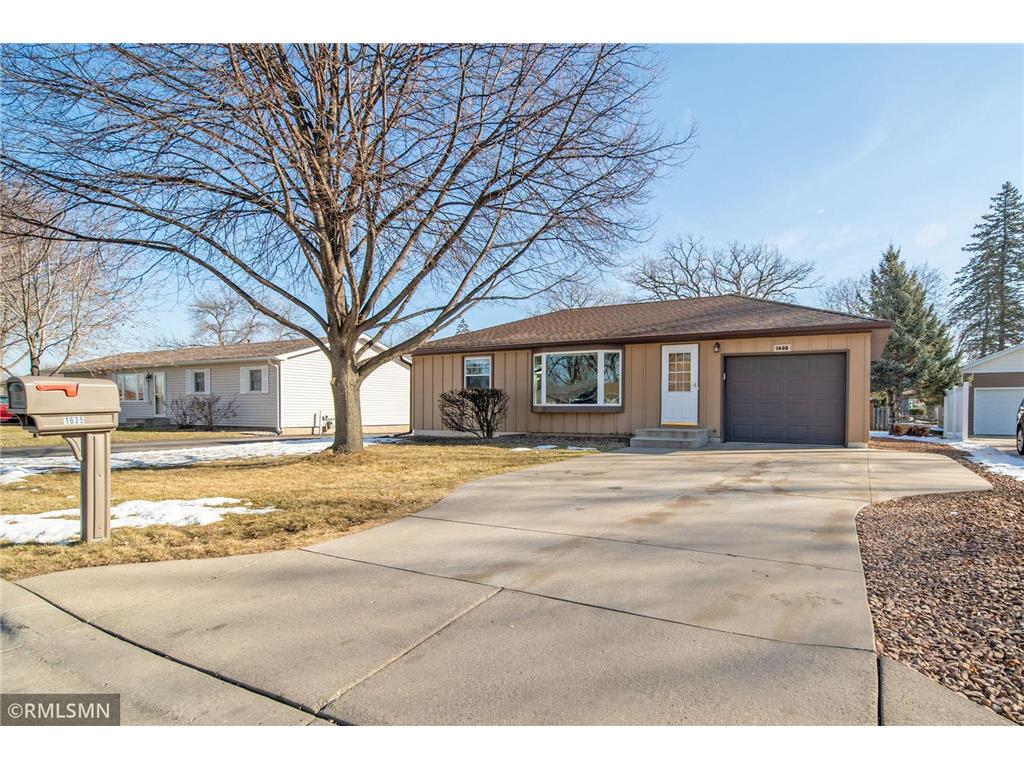 1635 Oak Street Hastings MN 55033 6492971 image1