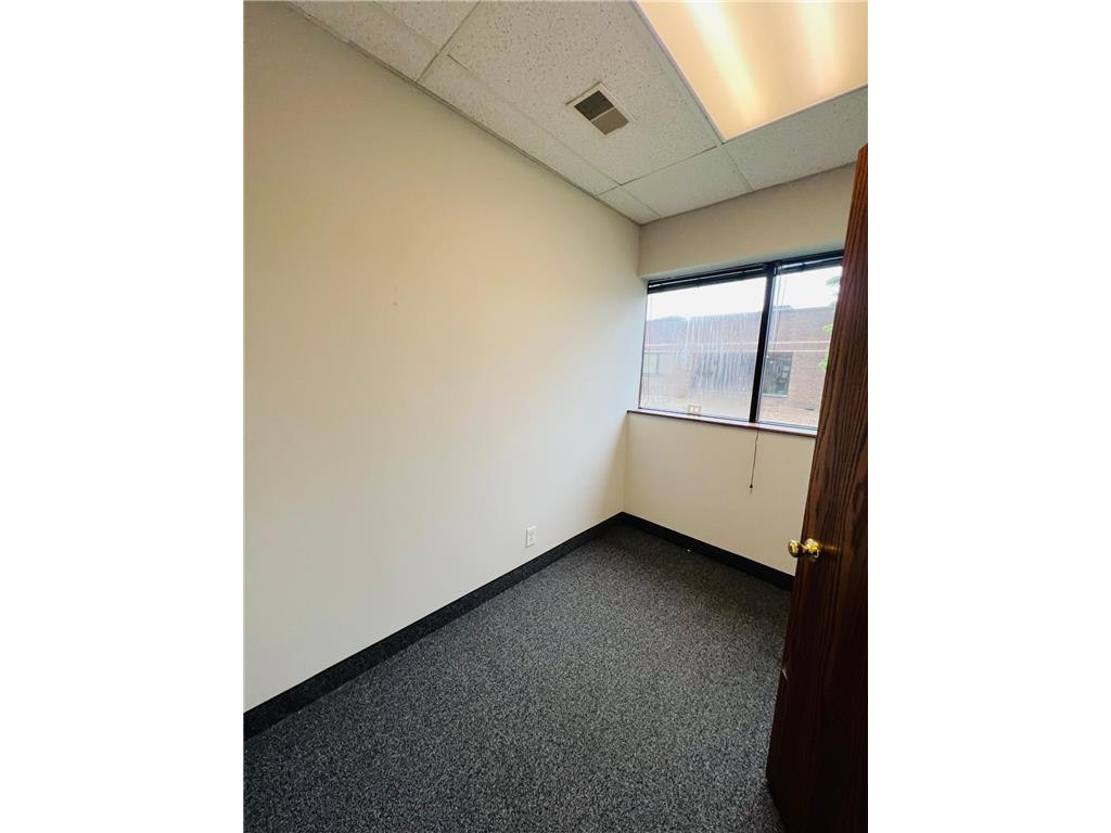 1635 Robert Street S West Saint Paul MN 55118 7081238 image8