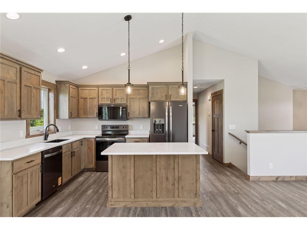 1636 72nd Avenue Hammond WI 54015 7016103 image3