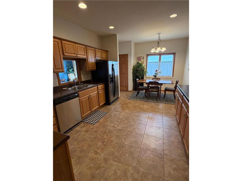 1636 Thunderbird Road #11 Marshall MN 56258 7075770 image22