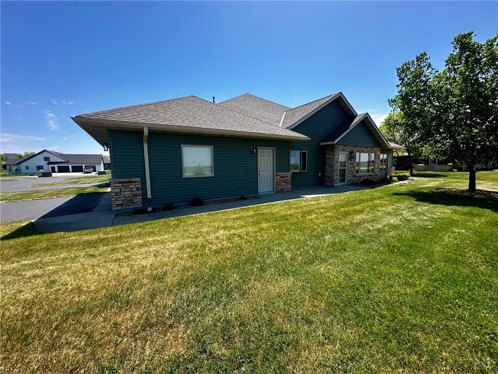 1636 Thunderbird Road #11 Marshall MN 56258 7075770 image3