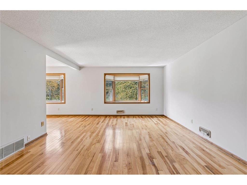 16370 Division Street Lakeland MN 55043 7042395 image11