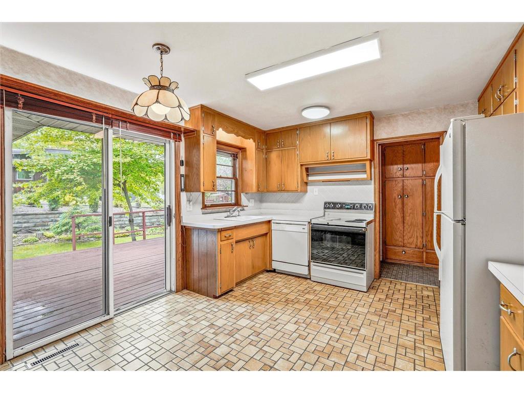 1638 Glenview Court Arden Hills MN 55112 7068823 image17