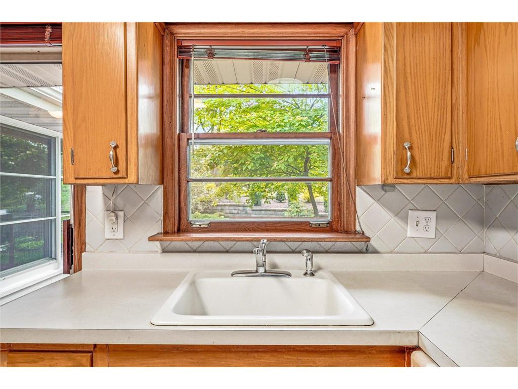 1638 Glenview Court Arden Hills MN 55112 7068823 image20