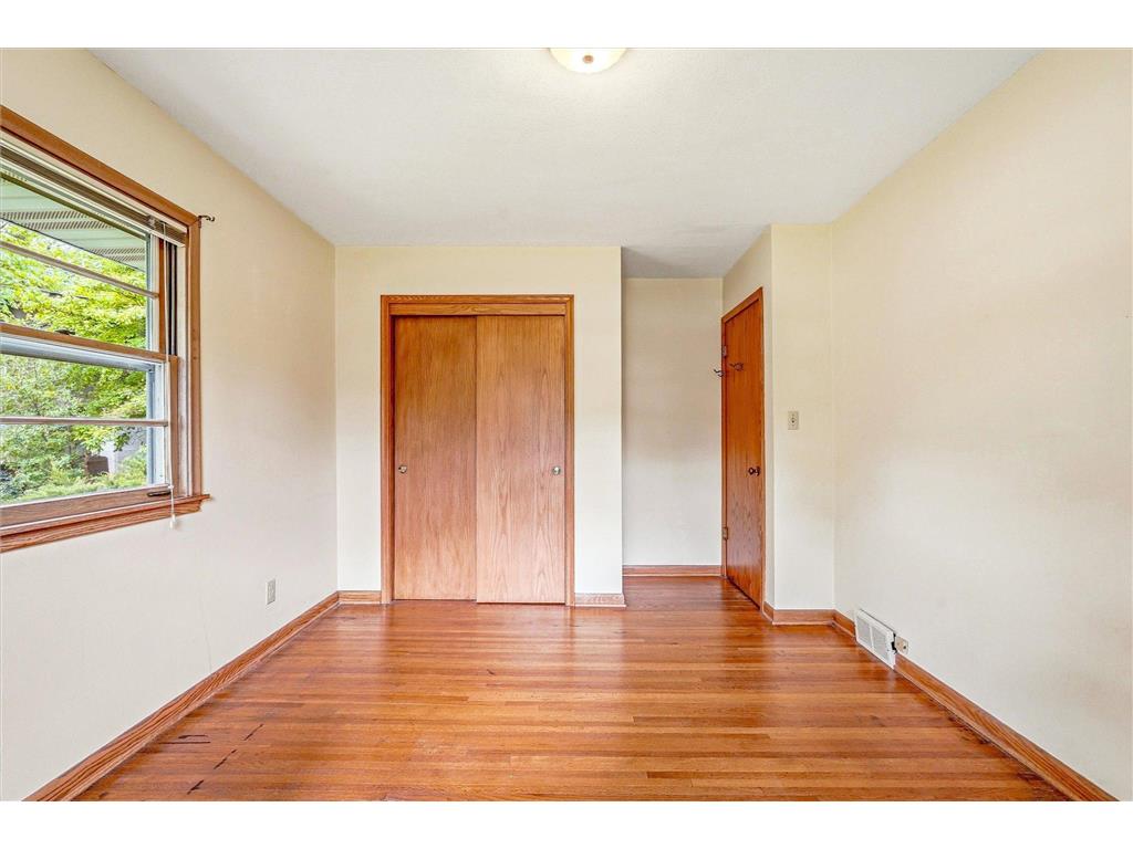 1638 Glenview Court Arden Hills MN 55112 7068823 image27