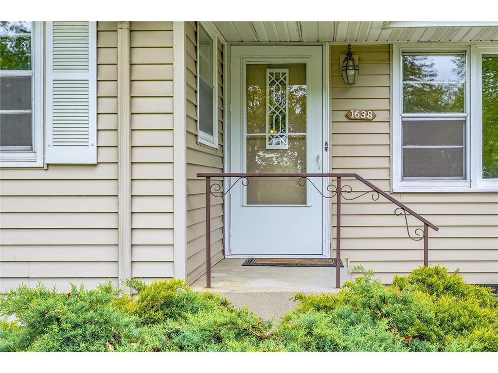 1638 Glenview Court Arden Hills MN 55112 7068823 image4