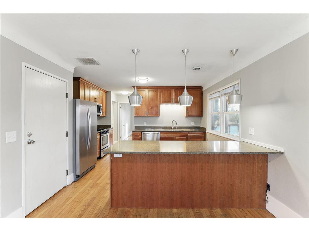 1638 Marshall Avenue Saint Paul MN 55104 7064227 image11