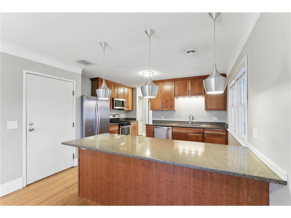 1638 Marshall Avenue Saint Paul MN 55104 7064227 image12