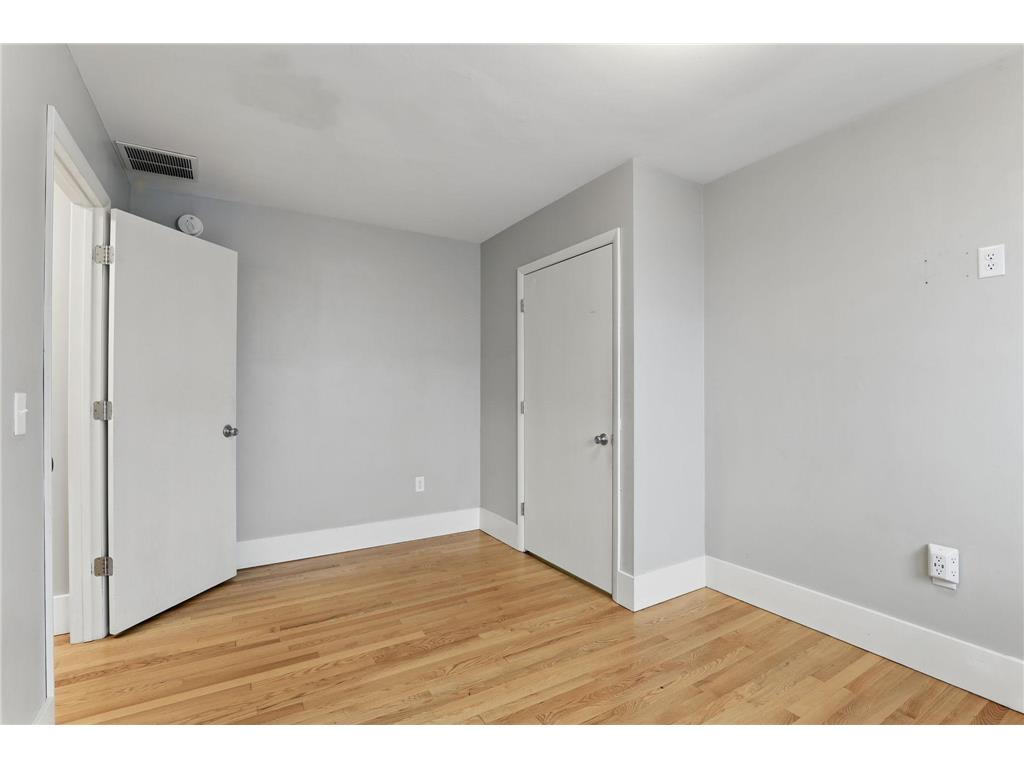 1638 Marshall Avenue Saint Paul MN 55104 7064227 image21