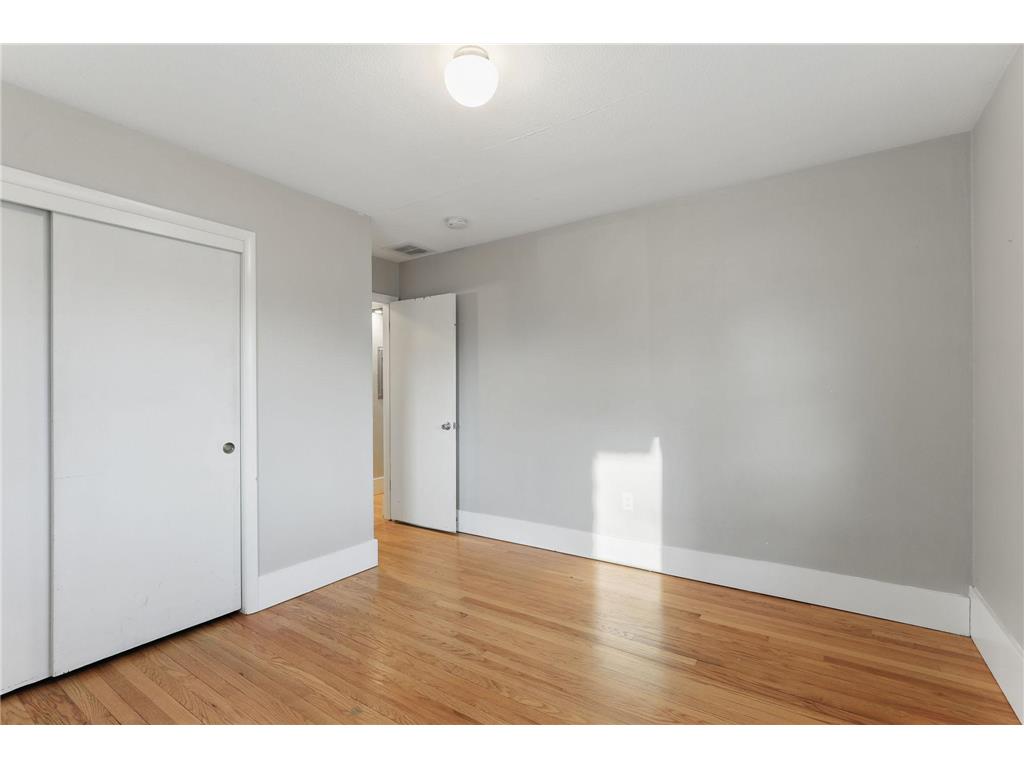 1638 Marshall Avenue Saint Paul MN 55104 7064227 image25