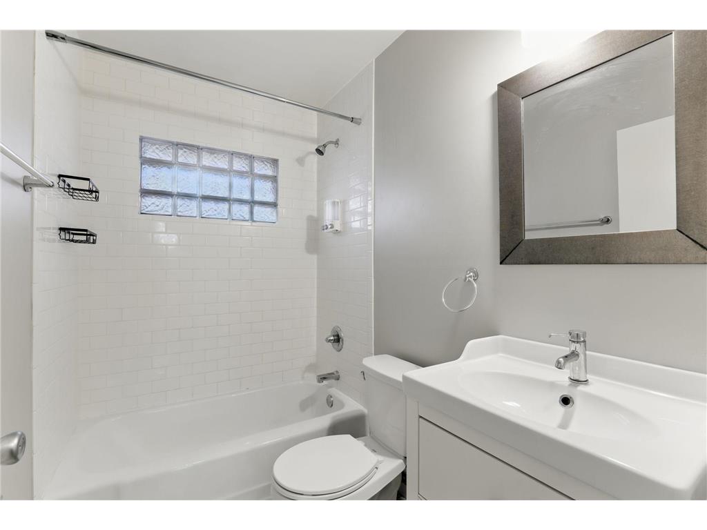1638 Marshall Avenue Saint Paul MN 55104 7064227 image26