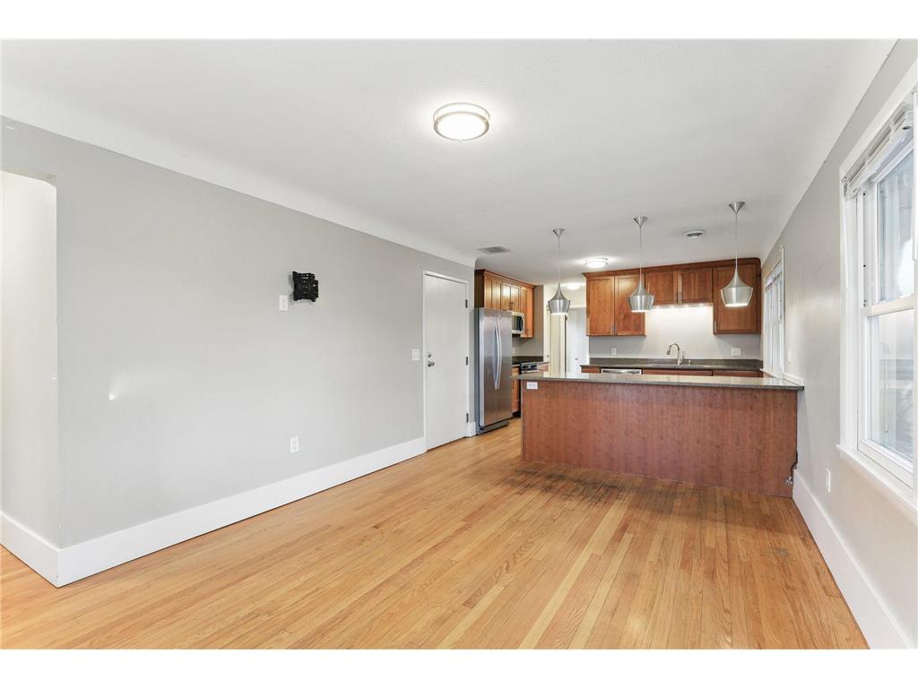 1638 Marshall Avenue Saint Paul MN 55104 7064227 image6
