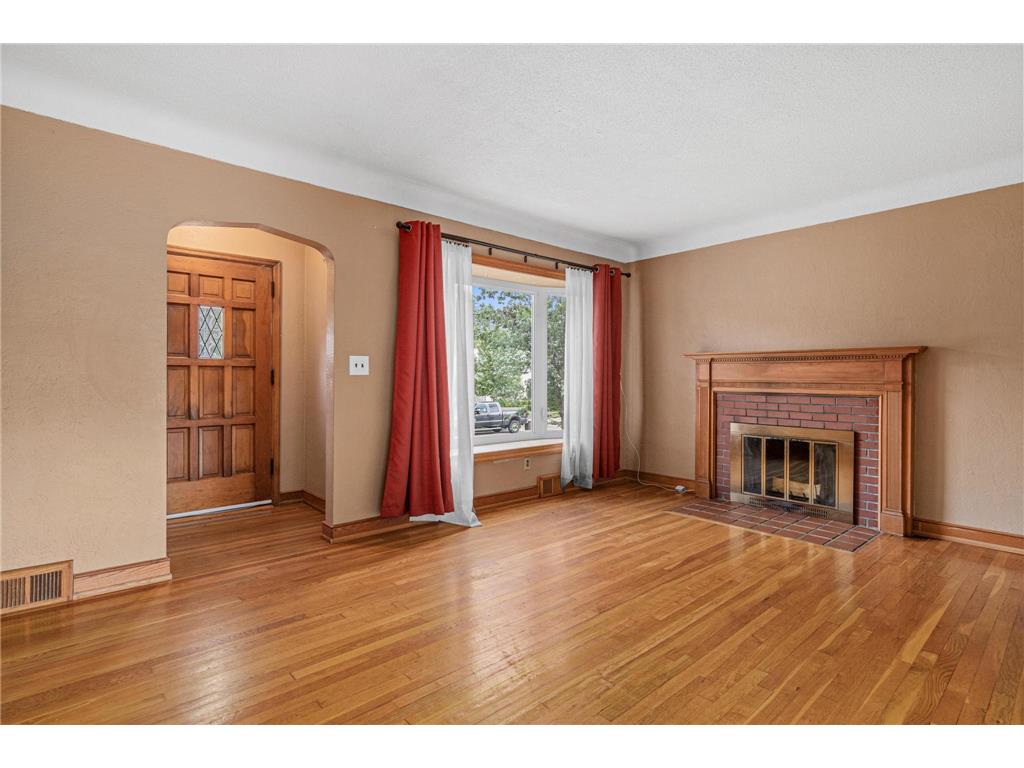 1639 Chamber Street Saint Paul MN 55106 7100926 image2