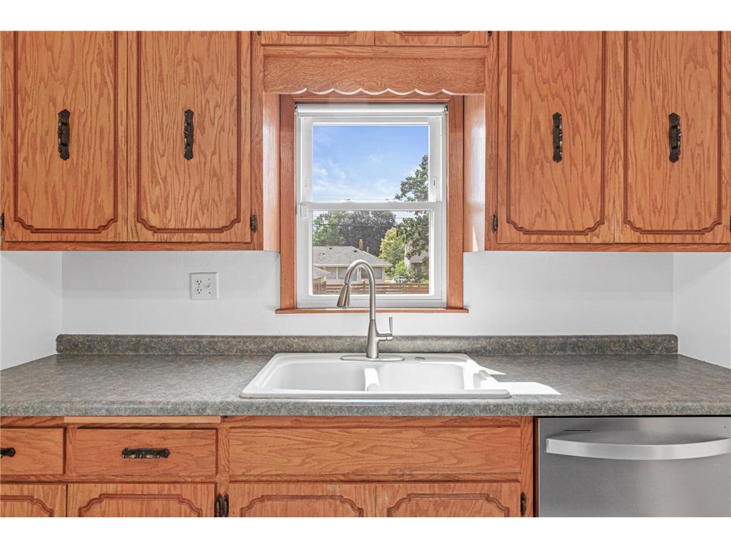 1639 Chamber Street Saint Paul MN 55106 7100926 image8