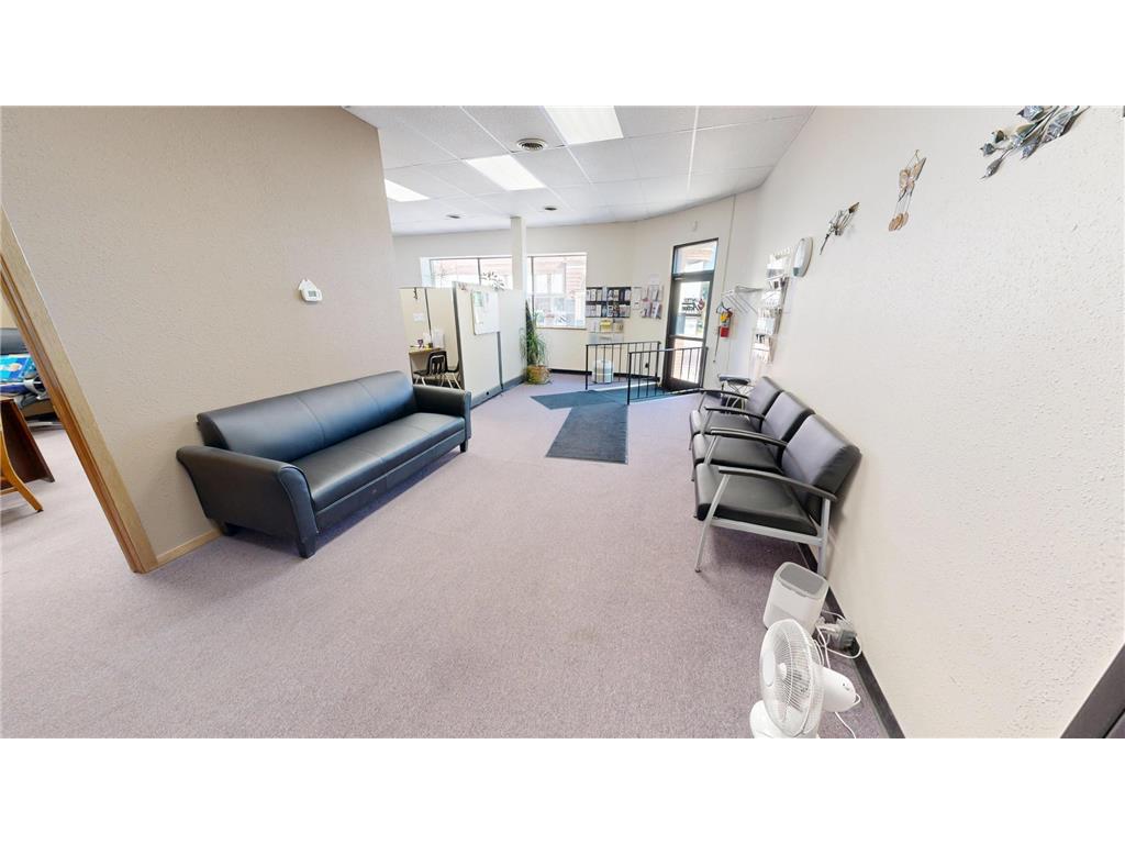 164 E 2nd Street Redwood Falls MN 56283 6792209 image4