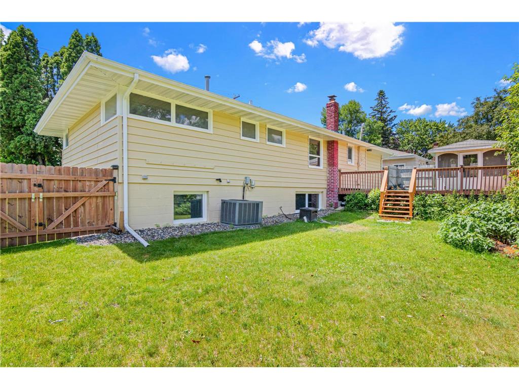 1640 7th Street NW New Brighton MN 55112 7089862 image1