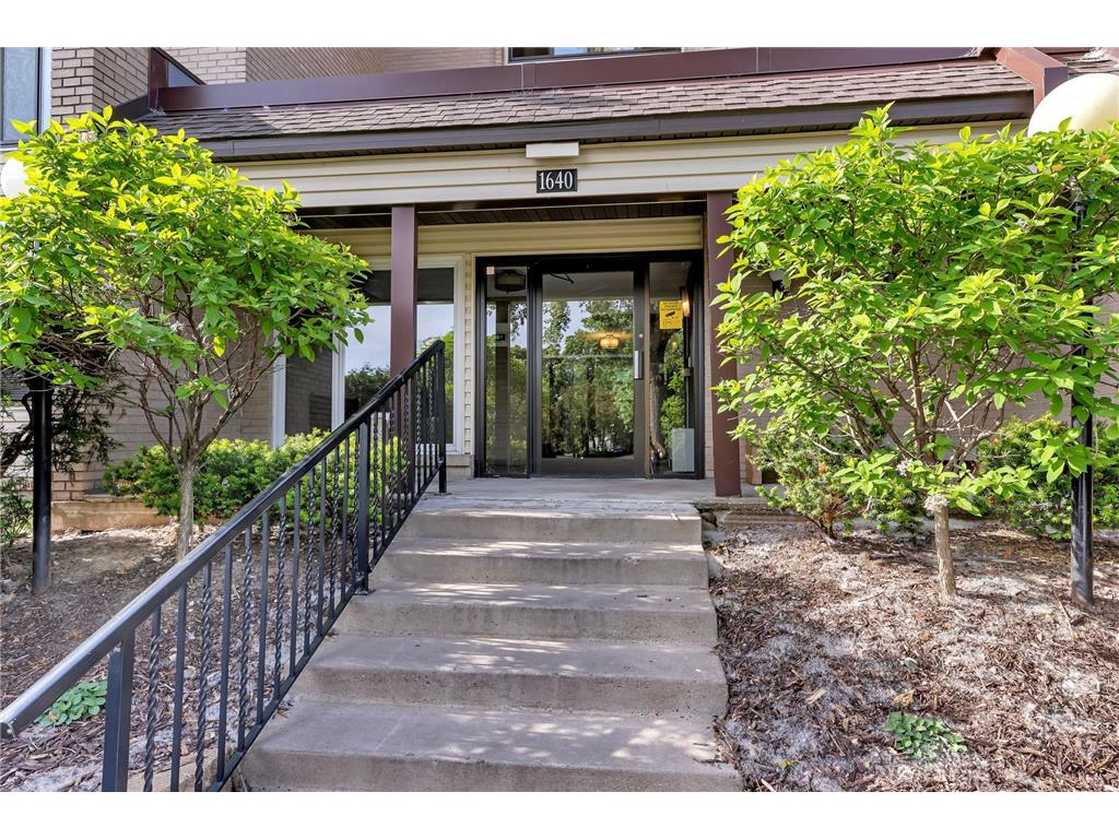 1640 Highway 36 W 142, Roseville, MN 55113 MLS 6241283 Edina Realty