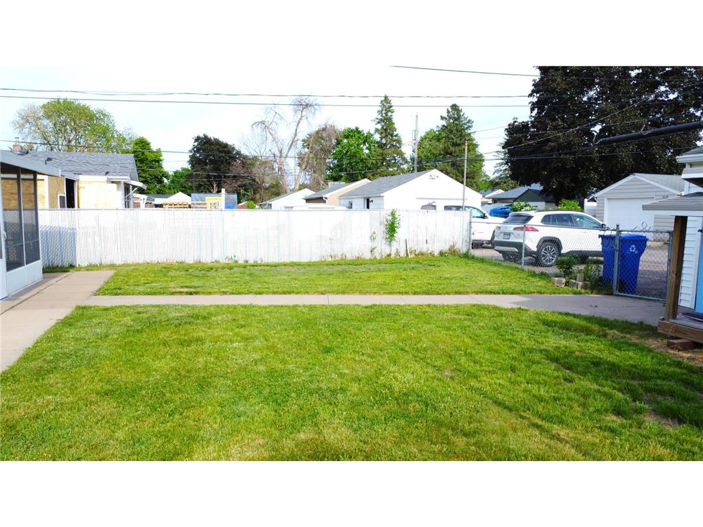 1640 Montana Avenue E Saint Paul MN 55106 7083171 image10