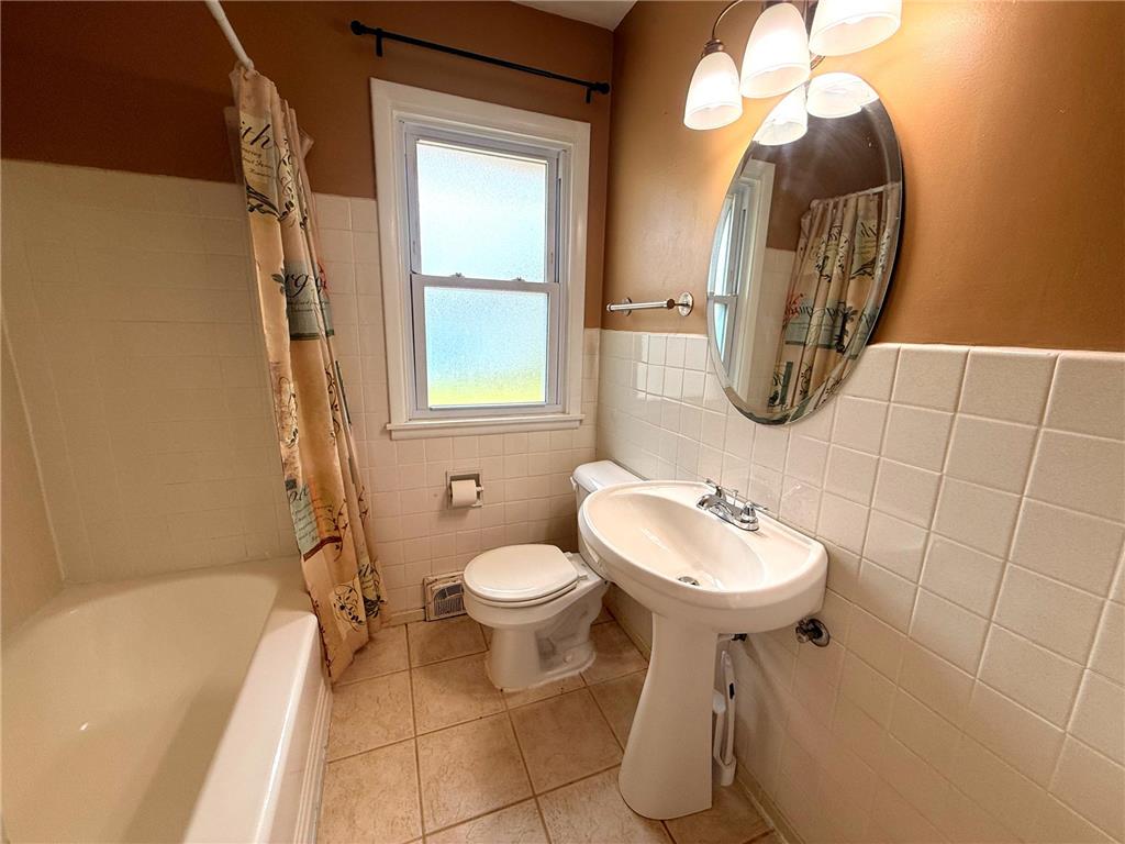 1640 Montana Avenue E Saint Paul MN 55106 7083171 image19