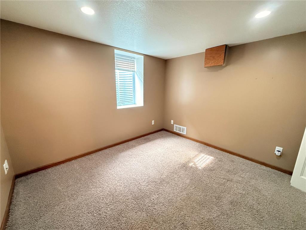 1640 Montana Avenue E Saint Paul MN 55106 7083171 image30