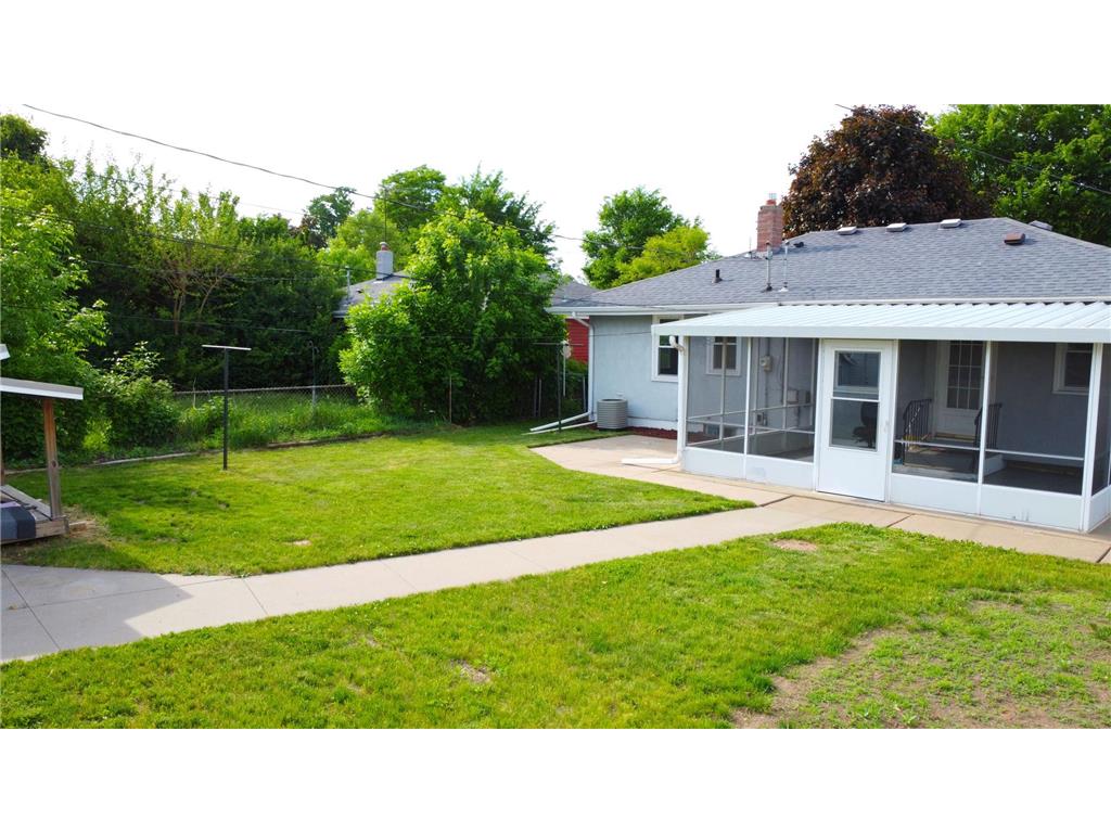 1640 Montana Avenue E Saint Paul MN 55106 7083171 image8