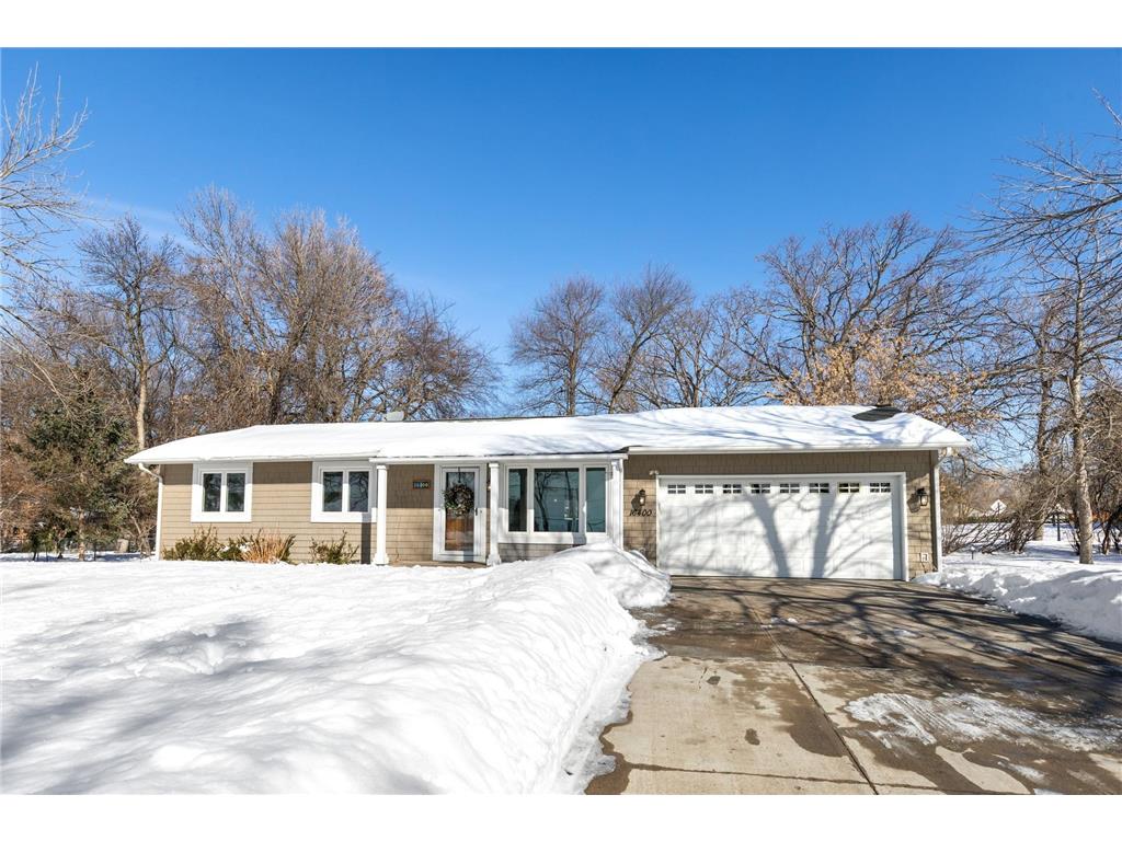 16400 N Hillcrest Court Eden Prairie MN 55346 6327404 image1