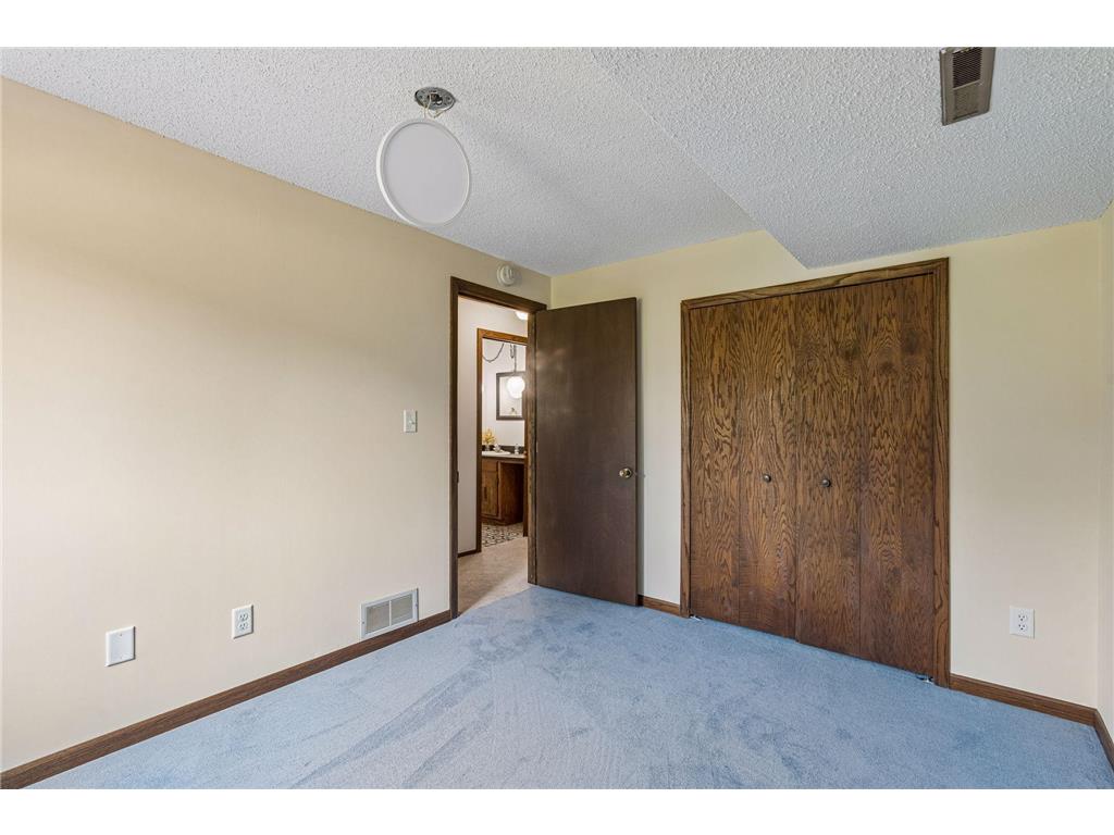 1641 61st Avenue NE Fridley MN 55432 7066260 image11
