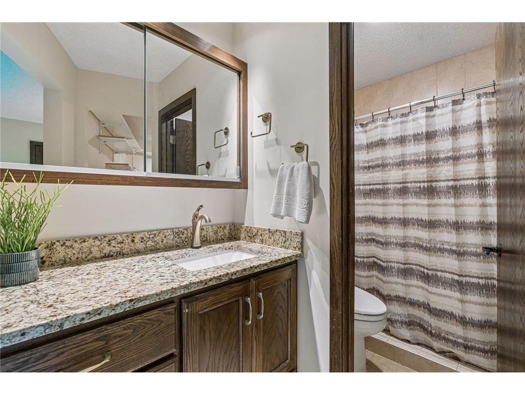 1641 61st Avenue NE Fridley MN 55432 7066260 image9